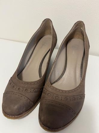 Poltopánky na opätku, baťa,40