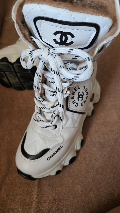 Nove zateplene tenisky, 37