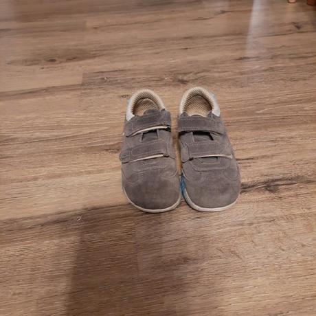 Celokožene tenisky, 34