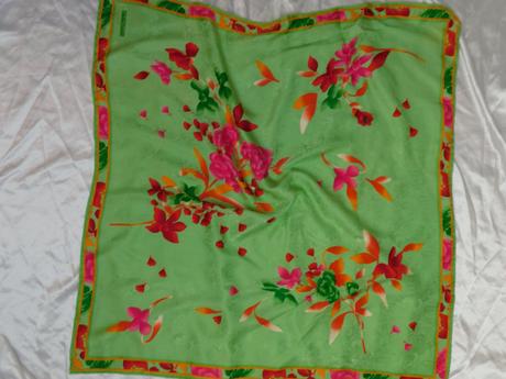 Kvalitná luxusna hodvabna elegantná šatka, l