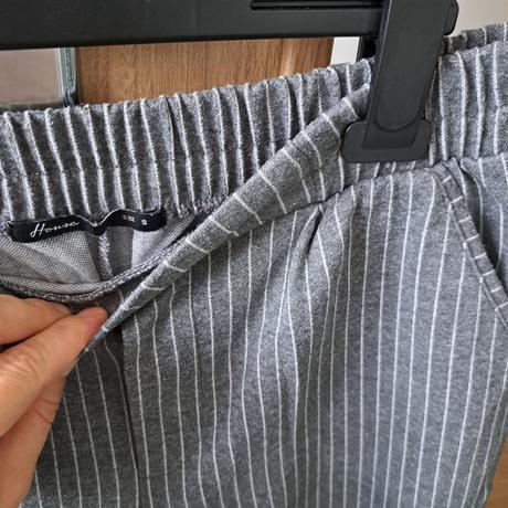 Teplejšie nohavice, house,s