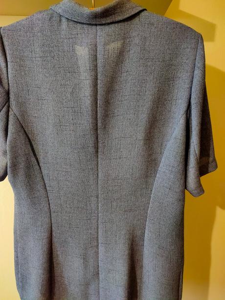 Sukňový kostým, 42