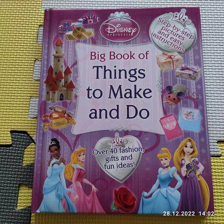 Big book of things to make and do, 