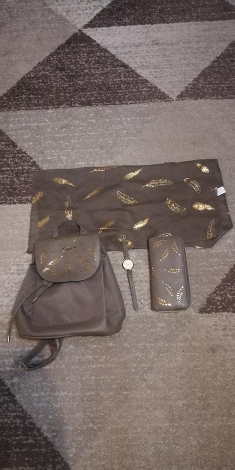Set ruksak hodinky penazenka satka, 