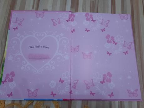 Barbie ružová a zelená kniha rozprávok, 