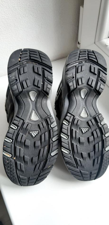 Kotnikove turisticke topanky, adidas,32