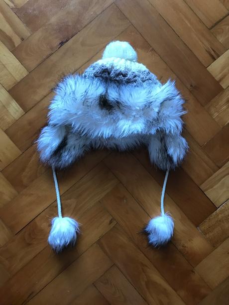 Krásna chlpatá čiapka - ušianka,