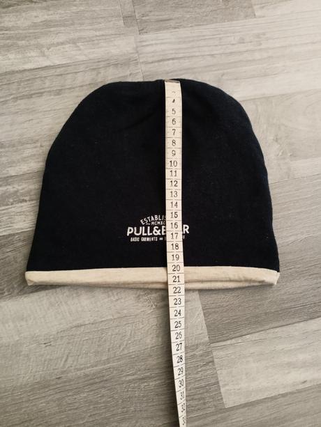Prechodná čiapka, pull&bear,48