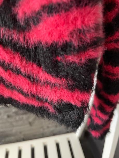 Replay v.s-m, replay,m