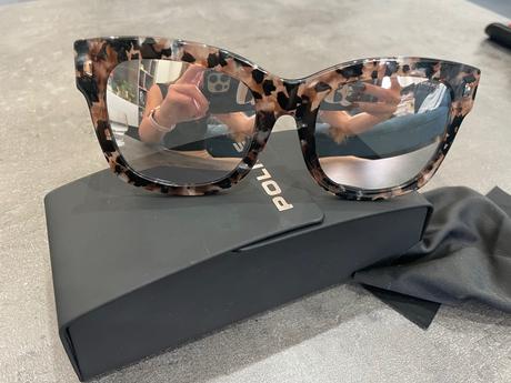 Slnečné okuliare police, 