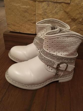 Jarné čižmičky, 27