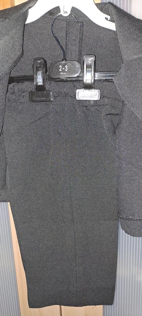 Chlapčenský oblek, 98