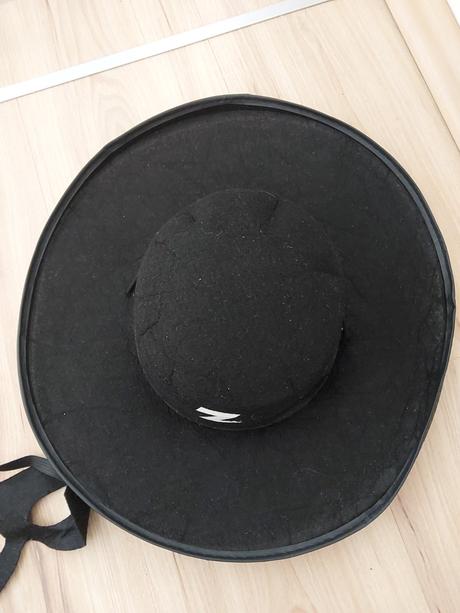 Karnevalový kostým zorro, 