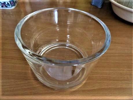 Masívny sklenený valec bohemia, 