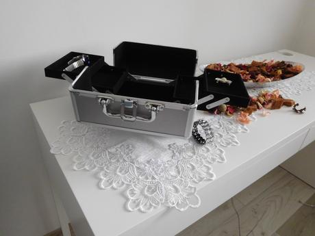 Kufrík na kozmetiku či šperky,, 