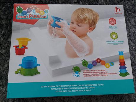 Hračka hrnčeky na prelievanie do vody, 
