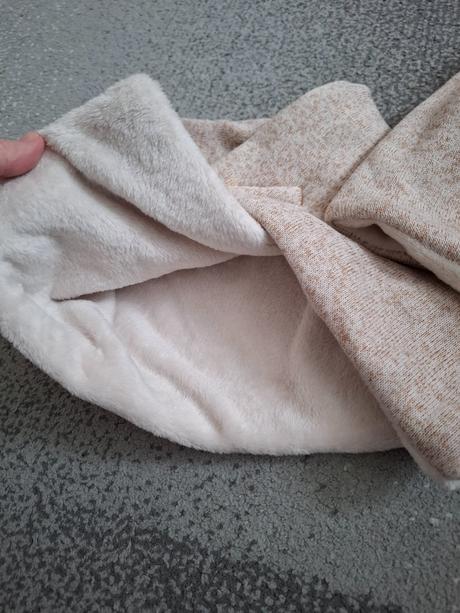 Čiapka a šál super teplé top stav, 104