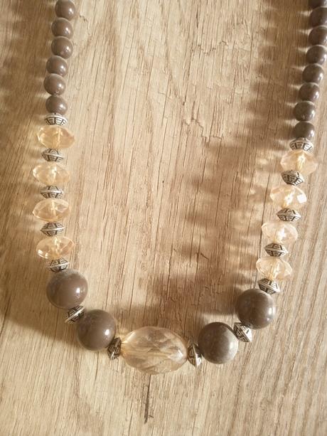 Dámsky náhrdelník, 