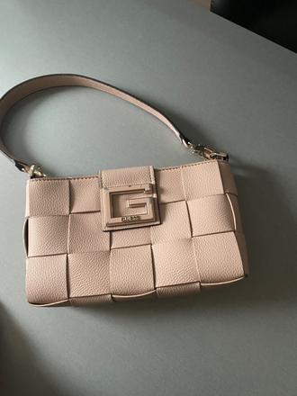 Kabelka guess, guess