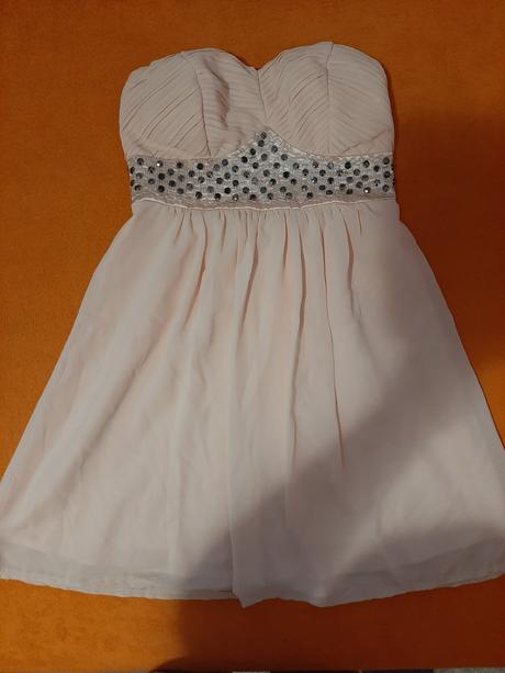 Predám spoločenské šaty, 37