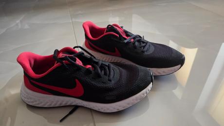 Botasky revolution, nike,38
