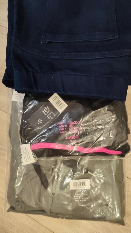 Rifle,mikina,tricko, 44