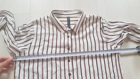 Pásikové blúzky, 38