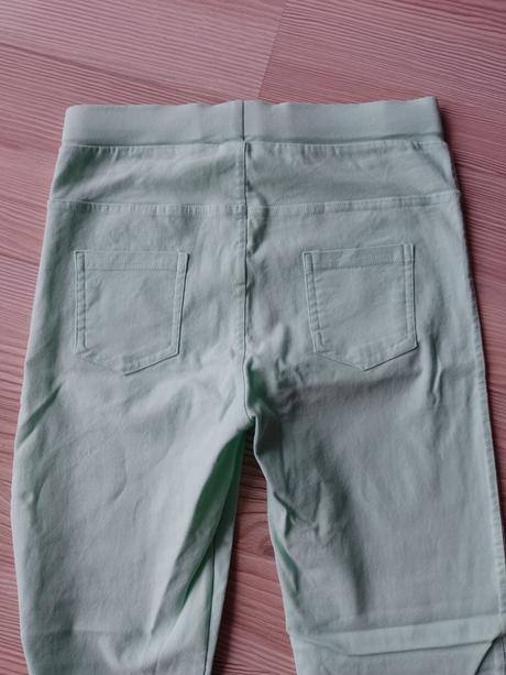 Džeginsy, legínové nohavice, 158