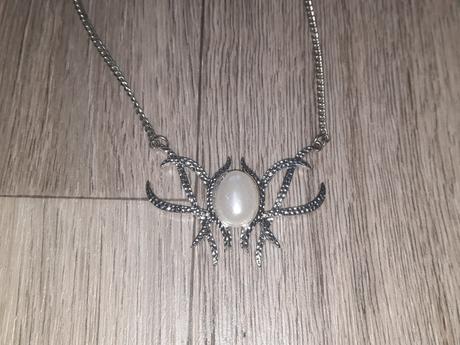 Dámske náhrdelníky,