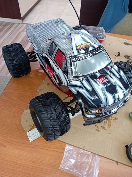 Ponúkam kompletné opravy rc modelov., 