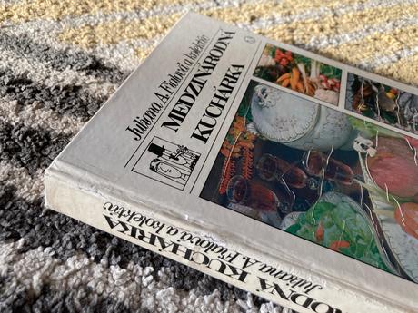 Medzinárodná kuchárka-prvé vyd.1982,