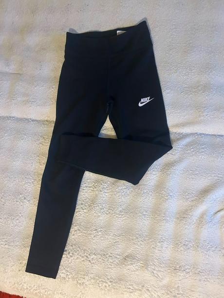 Elasťáky, nike,140