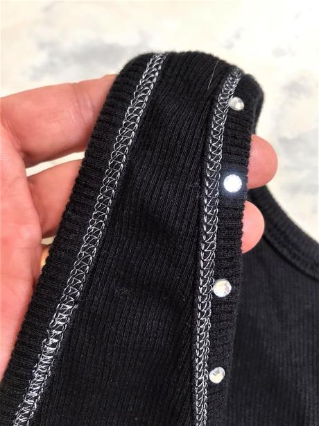 Tielko so striebornou aplikáciou s/m, s