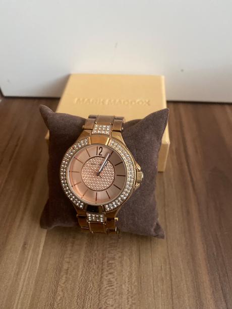 Hodinky mark maddox, 