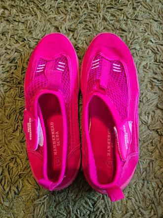 Papučky do mora, 33