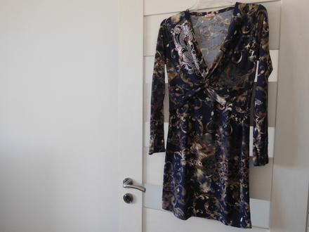 Šaty tm. modrý vzor-38v, pružné, 38