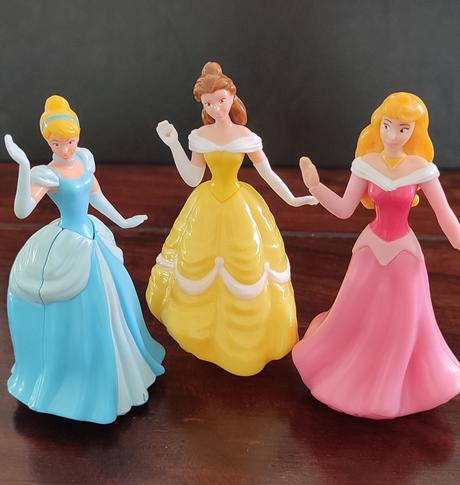 Rôzne postavičky na tortu, 