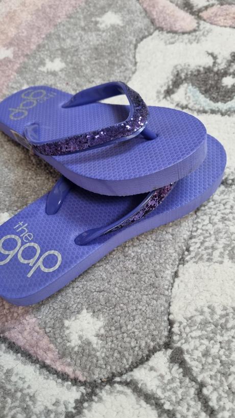 B3182 žabky, gap,28