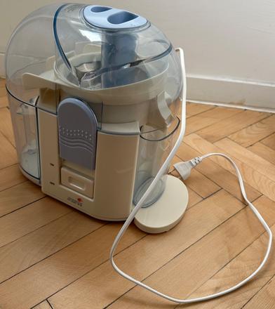 Odšťavovač zelmer fe10 za 30eur, zelmer