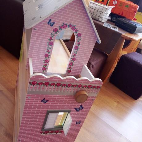 Veľký drevený domček pre bábiky,