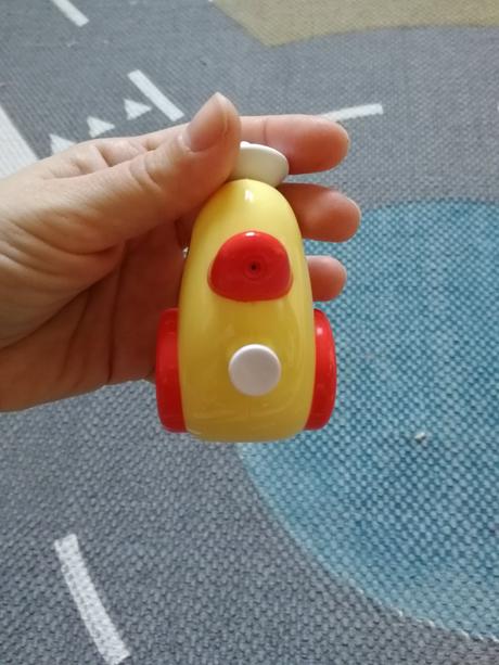 Striekacia kačička bb, 