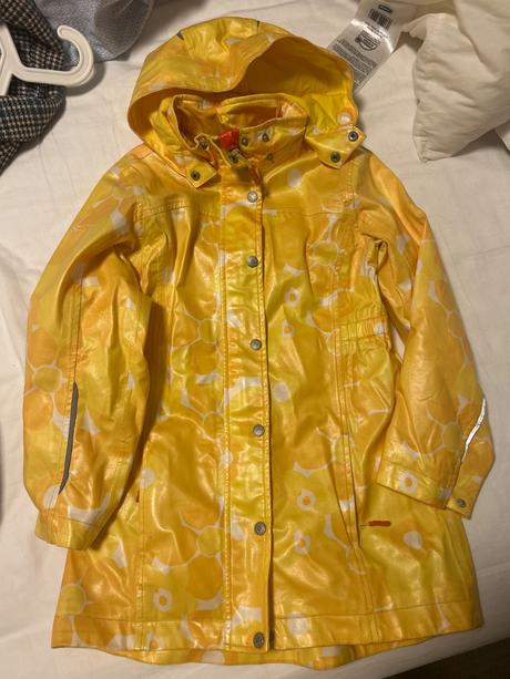 Prechodny pršiplastovy kabat, tchibo,134