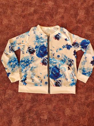 Dámska bombera na leto, 