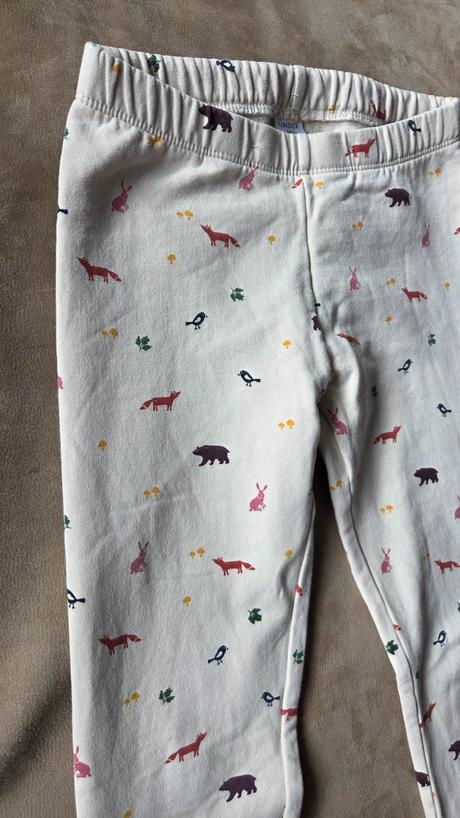 Legíny lindex veľ.128 super stav, lindex,128