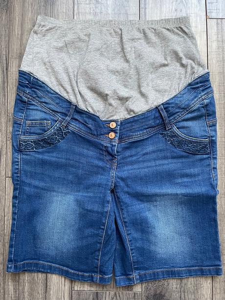 Tehotenské krsťasy, h&m,40