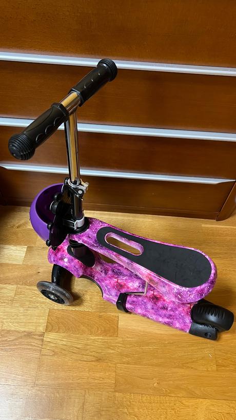 Detská kolobežka 2v1 lienka so svietiacimi led kol, 