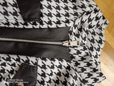 Krásne šatky xs, 146 / 152 / 158 / xs