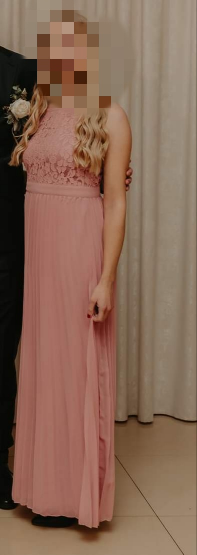 Ružové večerné šaty, s