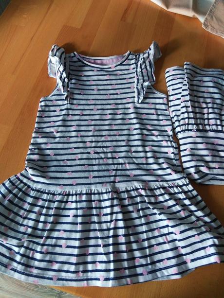 Šaty pásikavé, 98