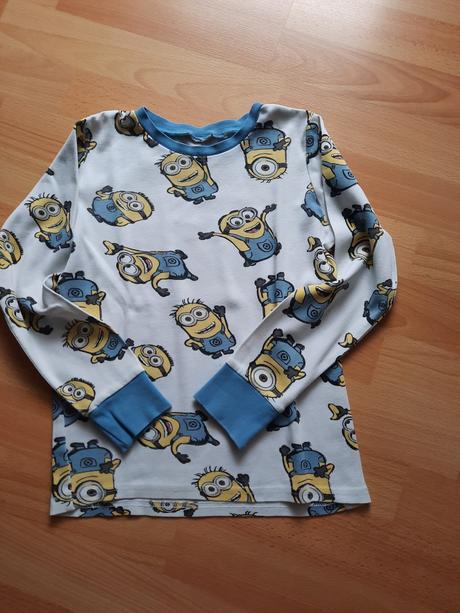 Balík chlapčenského oblečenia, 122–134